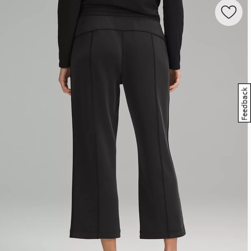Like new Lululemon Softstreme Ribbed High-Rise Straight-Leg Cropped Pant